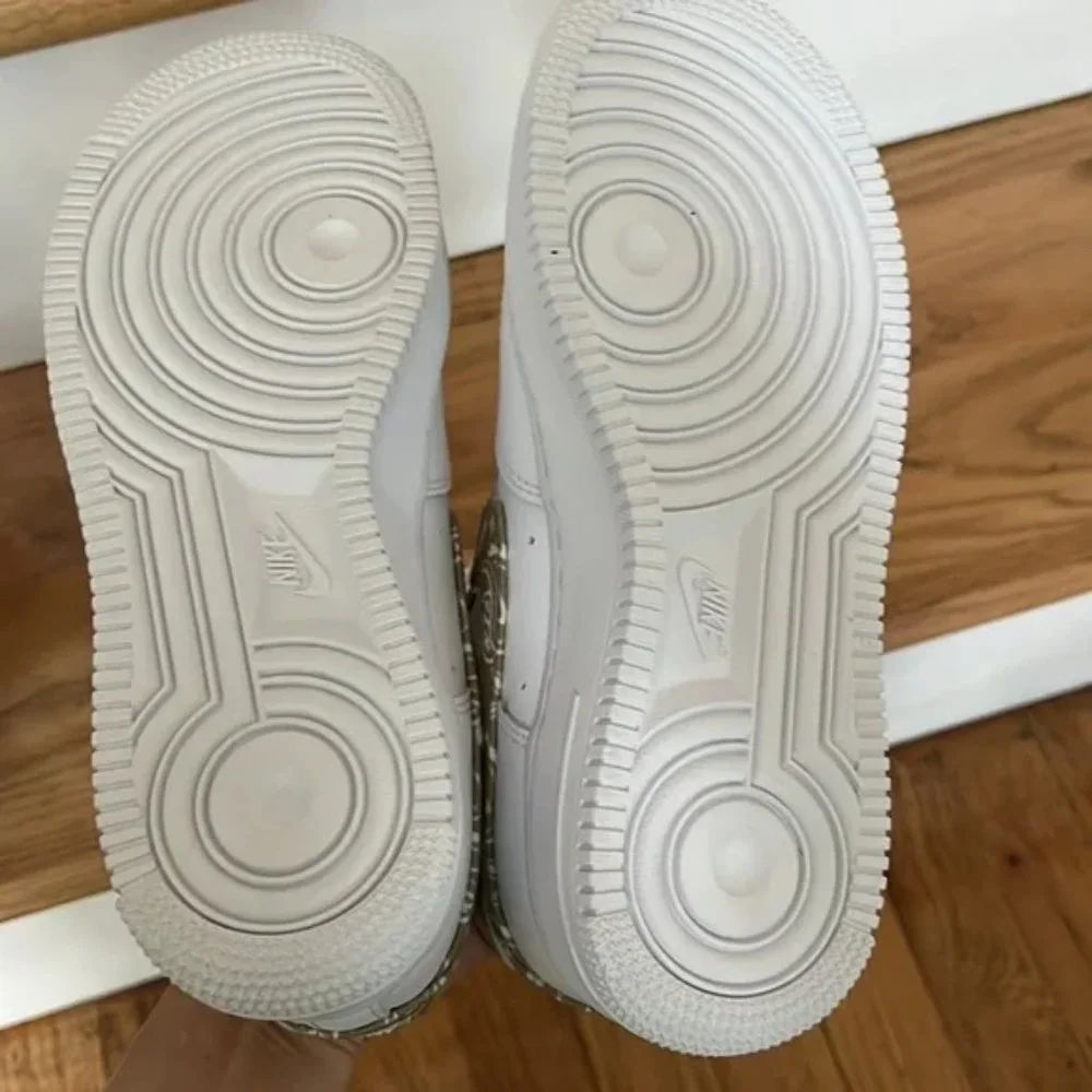 Nike women air